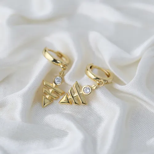 Chic Arrowhead Shape Dangle Sterling Silver Earrings