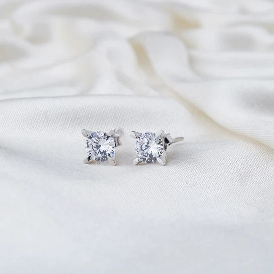 Four Oval Claw CZ 925 Sterling Silver Earrings Four Oval Claw CZ 925 Sterling Silver Earrings