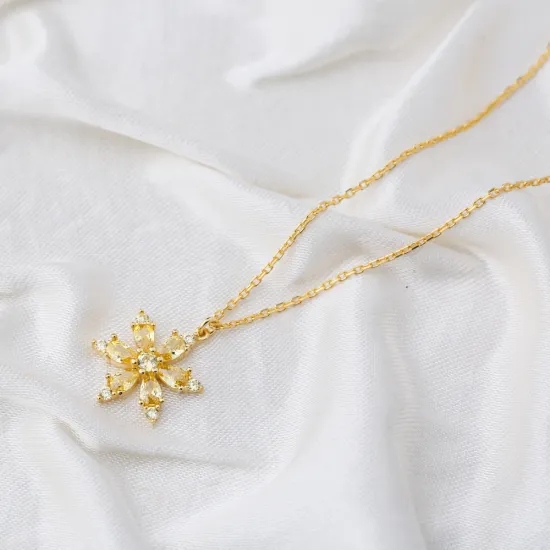 Chic Flower 925 Sterling Silver Necklace Chic Flower 925 Sterling Silver Necklace