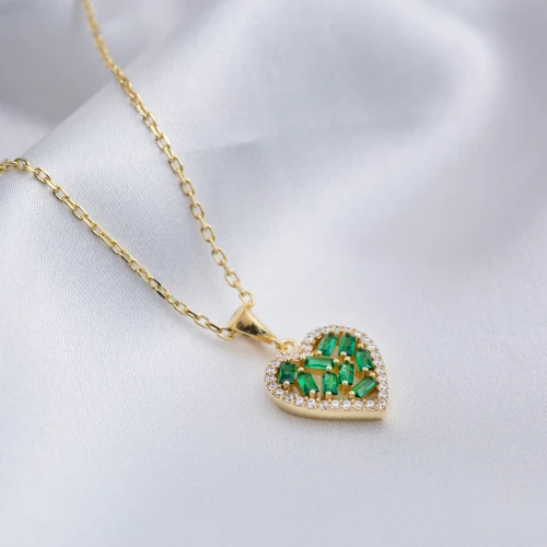 hilde-45 5 Cm Emerald Baguette Heart Sterling Silver Pendant hilde-45 5 Cm Emerald Baguette Heart Sterling Silver Pendant