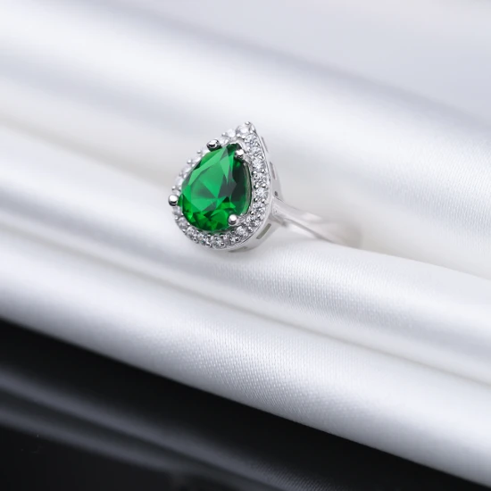 Pear Shape Emerald CZ Stones Cluster Women Silver Ring Pear Shape Emerald CZ Stones Cluster Women Silver Ring