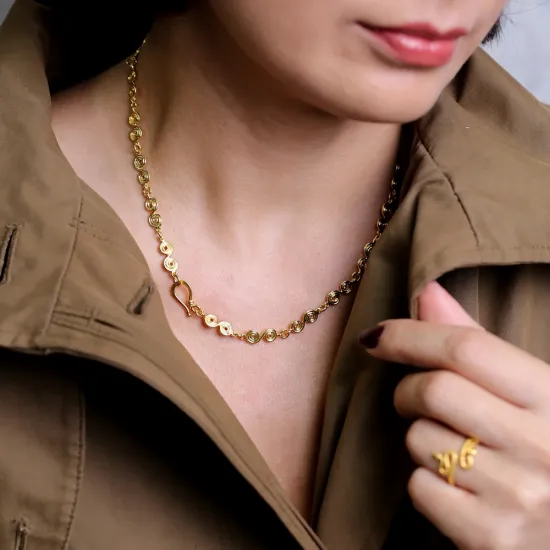 22 Karat Plated Spiral Shape Hook Chain Silver Necklace