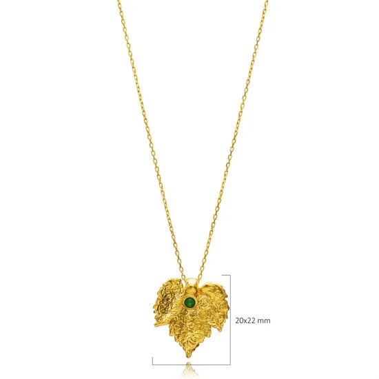 Emerald CZ Leaf Design 22K Vintage Necklace Emerald CZ Leaf Design 22K Vintage Necklace