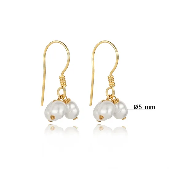 Triple Pearl Design Hook Earrings Triple Pearl Design Hook Earrings